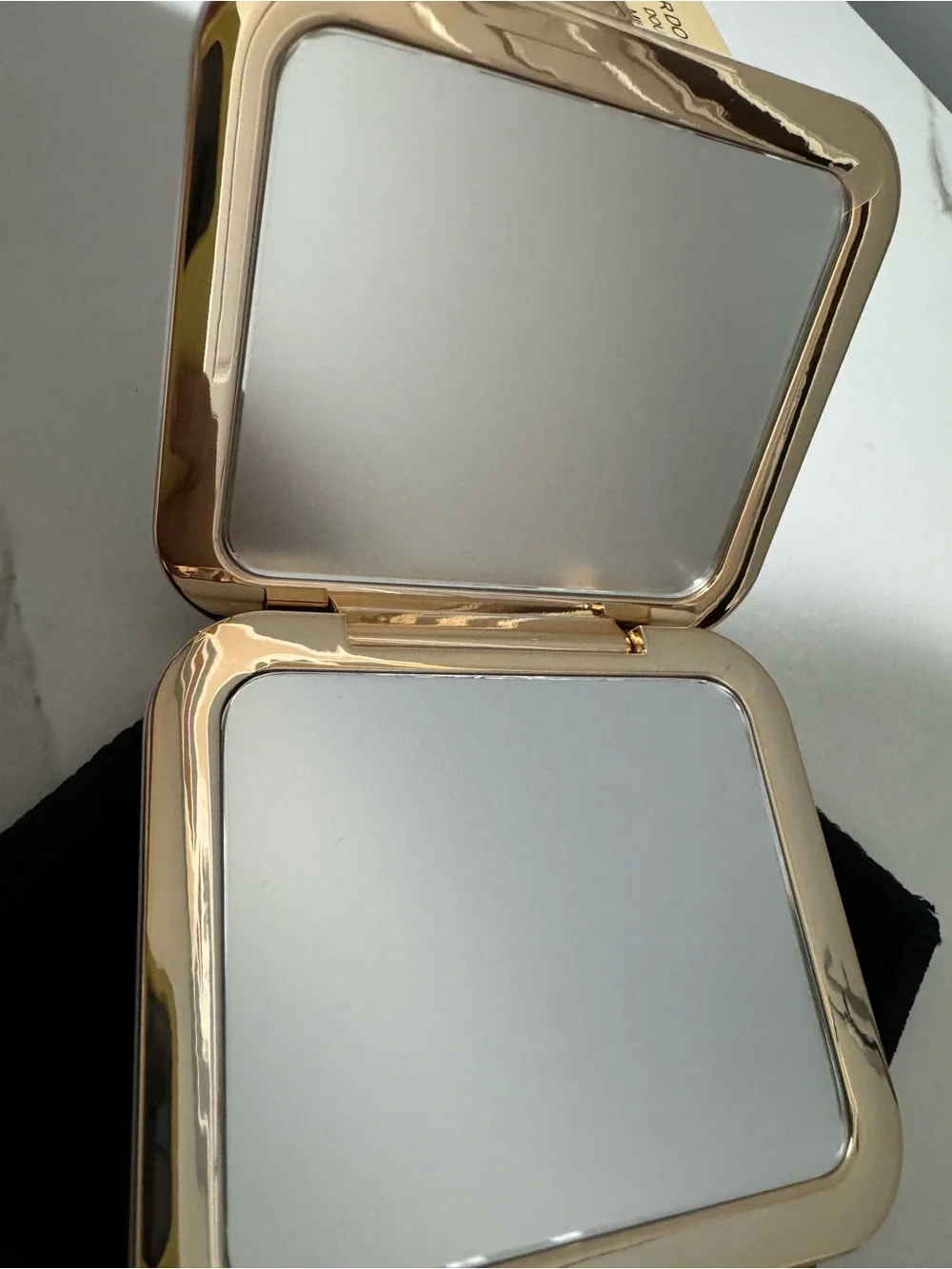 CHANEL compact double